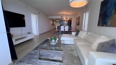 1830 S Ocean Dr, Unit 3404 in Hallandale Beach, FL - Building Photo - Building Photo