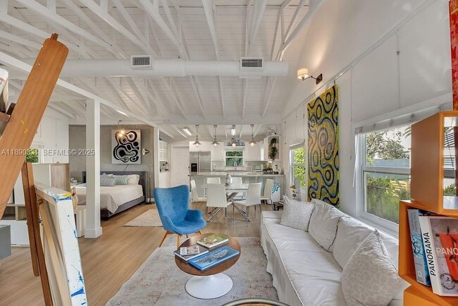 property at 122 Florida Ave