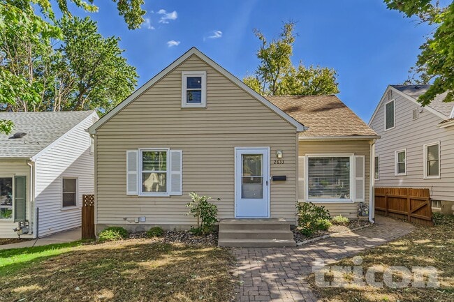 2833 Louisiana Ave S in Minneapolis, MN - Foto de edificio - Building Photo