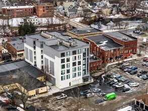 55 N Main St, Unit 301 in Rochester, NH - Building Photo - Building Photo