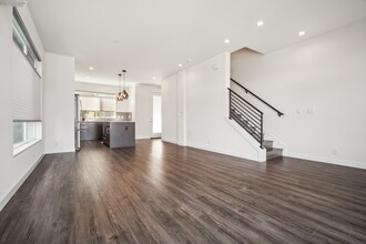 8612 39th Ave S in Seattle, WA - Foto de edificio - Building Photo