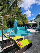 113 Park Ln E in Hypoluxo, FL - Foto de edificio - Building Photo