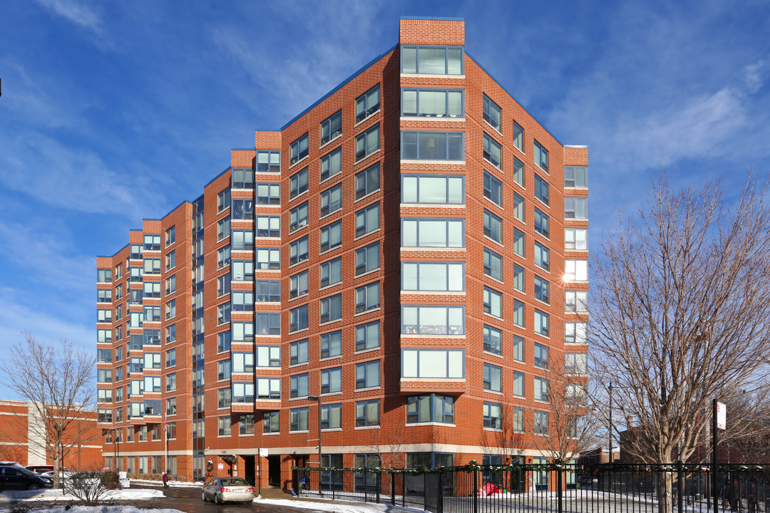 James Sneider Apartments in Chicago, IL - Foto de edificio