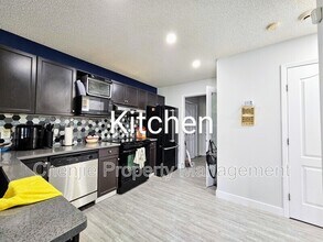 5254-162A 162A Ave in Edmonton, AB - Building Photo - Building Photo