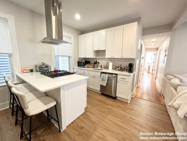 74 Marine Rd, Unit 2