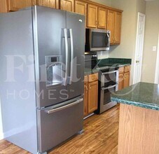 10166 Green Moss Dr N in Cordova, TN - Building Photo - Building Photo