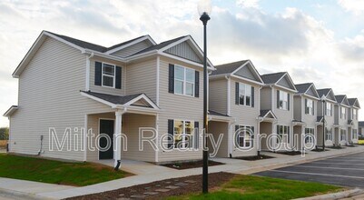 91 River Stancil Dr in Lillington, NC - Building Photo - Building Photo