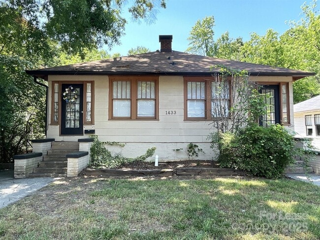 property at 1433 Pecan Ave