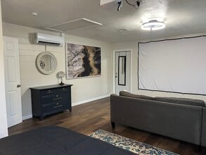 885 Derbyshire Rd in Daytona Beach, FL - Building Photo - Building Photo