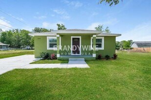 3601 Reynolds St in Plant City, FL - Building Photo