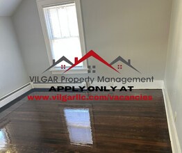 1015 Elm St-Unit -Apt B 2nd floor-1 in Michigan City, IN - Building Photo - Building Photo