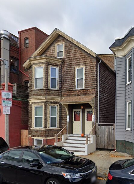 property at 636 E 5th St