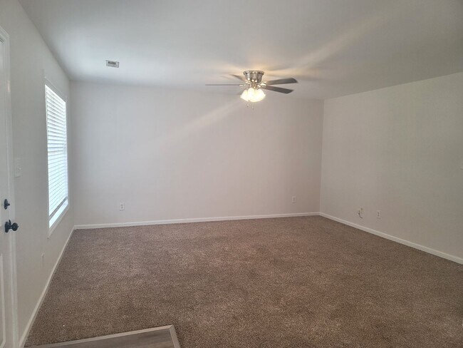 325 Anna St in Lillington, NC - Building Photo - Building Photo