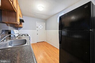 2575 E Huntingdon St in Philadelphia, PA - Building Photo - Building Photo