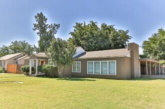 2517 33rd St in Lubbock, TX - Building Photo - Building Photo