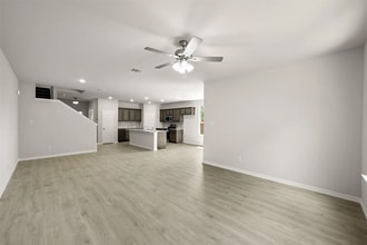 Room in Townhome on Saddle Ln in Denton, TX - Building Photo - Building Photo