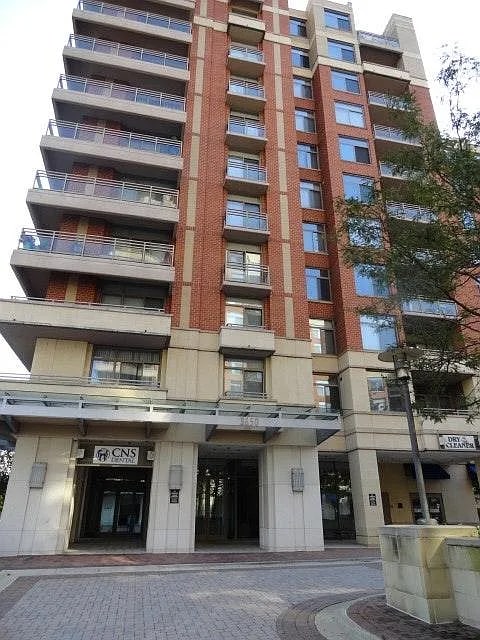 property at 3650 S Glebe Rd
