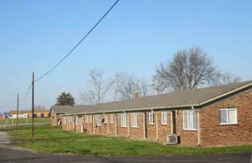 Lincoln Square Apartments in Danville, IN - Building Photo