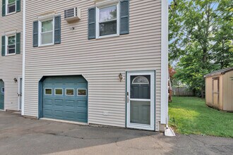 5 Abbott St in Danbury, CT - Building Photo - Building Photo