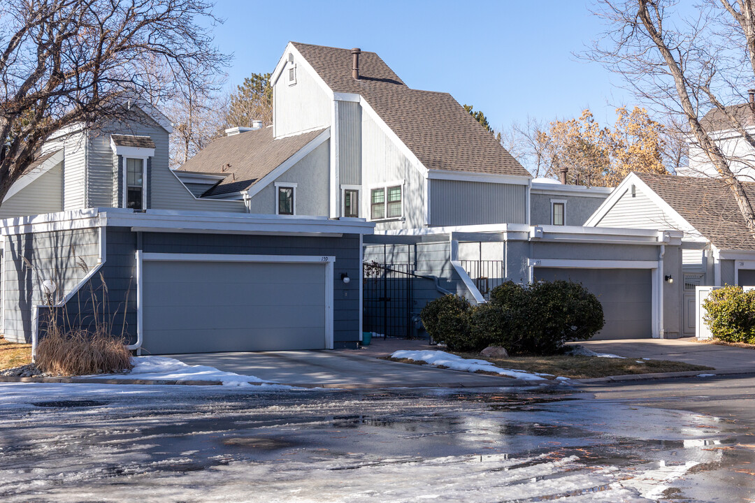 Woodstream Village in Denver, CO - Building Photo