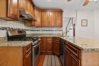 40 Alden Pl in Newton, MA - Building Photo - Building Photo