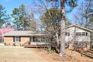 5444 Wilder Dr in Douglasville, GA - Building Photo