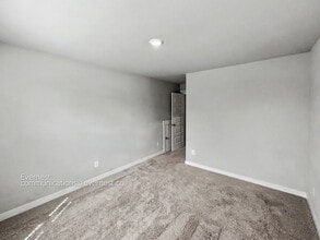 710 Mickelson Way in Lebanon, TN - Foto de edificio - Building Photo