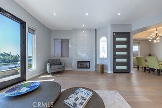 831 Frankfort Ave in Huntington Beach, CA - Building Photo - Building Photo