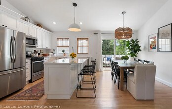 685 Milton Dr in Naperville, IL - Building Photo - Building Photo