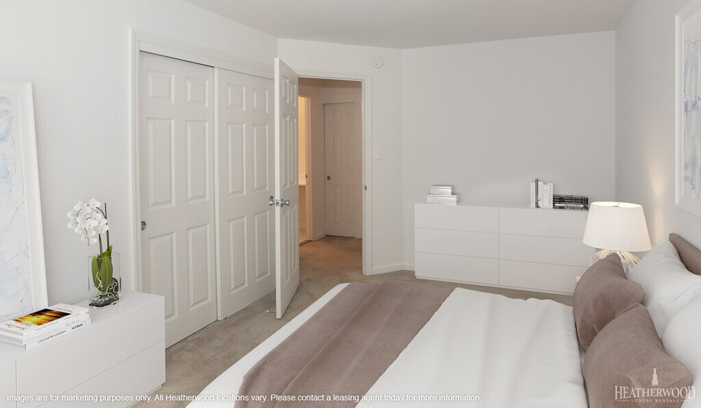 Heatherwood House at Oakdale Bohemia, NY Apartments