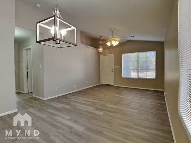 13229 W Acapulco Ln in Surprise, AZ - Building Photo - Building Photo