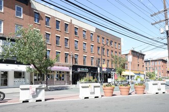 322 4th St in Jersey City, NJ - Building Photo - Building Photo