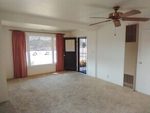 153 E Chapman St in Orland, CA - Building Photo - Building Photo