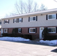 Bay Berry in Chicopee, MA - Building Photo - Building Photo