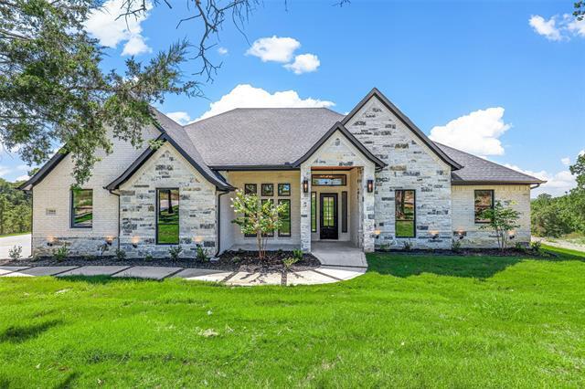 1064 Glenoaks Dr in Weatherford, TX - Building Photo - Building Photo