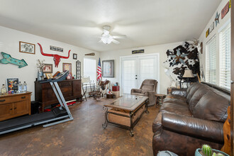 1083 County Road 315 in Rainbow, TX - Building Photo - Interior Photo