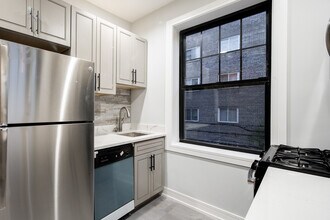 6115 N Winthrop Ave in Chicago, IL - Building Photo - Building Photo