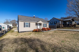 1911 Trotter Ave in Knoxville, TN - Building Photo - Building Photo