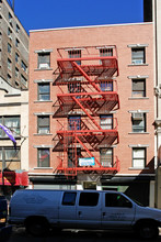 135 W 28th St in New York, NY - Foto de edificio - Building Photo