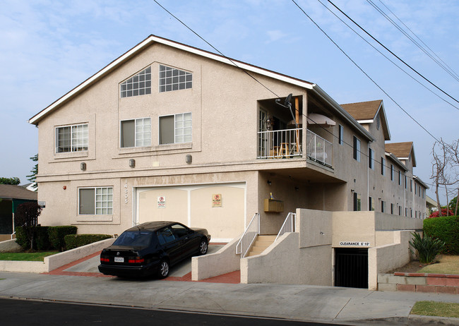 14605 Osage Ave in Hawthorne, CA - Foto de edificio - Building Photo