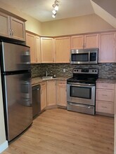 2725 15th Av in Regina, SK - Building Photo - Building Photo