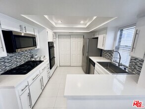 1600 Camden Ave in Los Angeles, CA - Building Photo - Building Photo