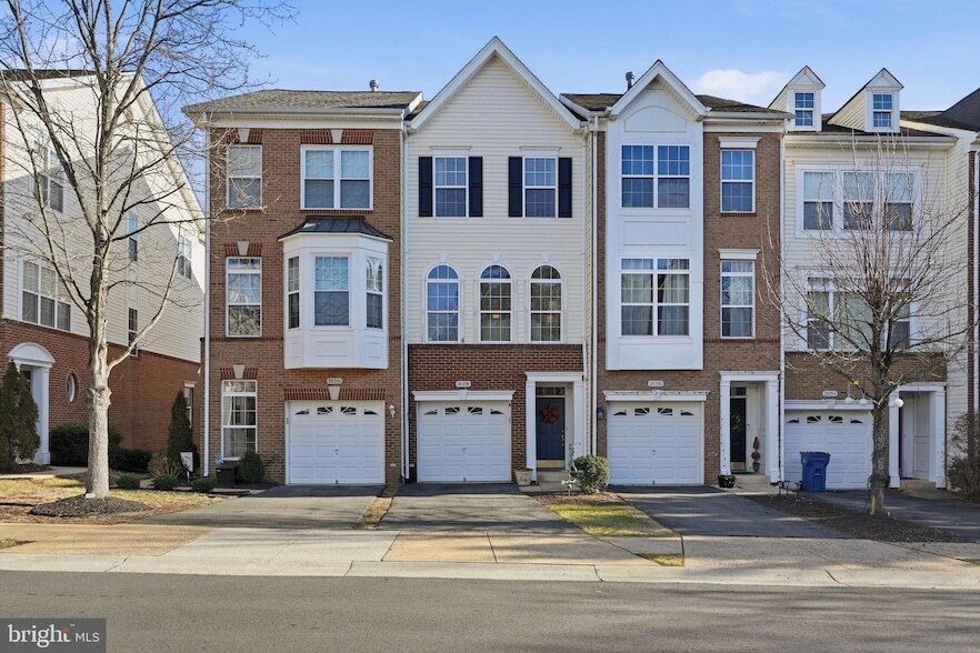 20390 Bass Rocks Terrace in Ashburn, VA - Foto de edificio