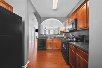 1931 Bayrose Cir in East Point, GA - Building Photo - Building Photo