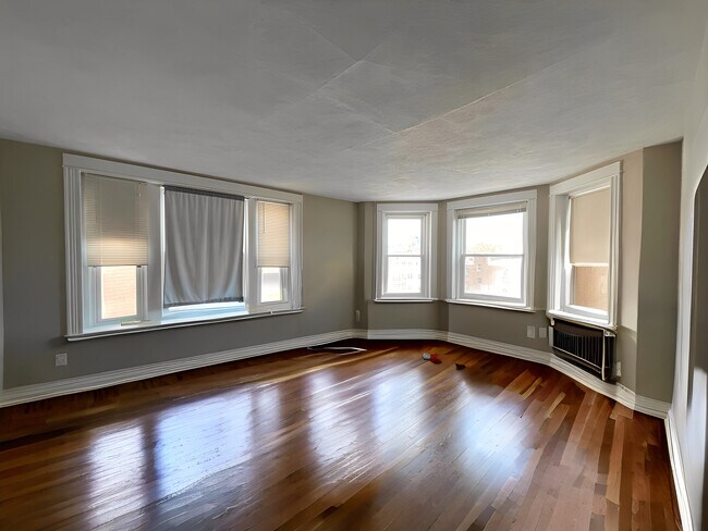 31 Stearns Rd in Brookline, MA - Foto de edificio - Building Photo