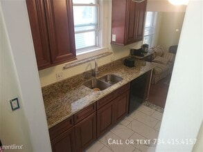 1115 White St in Ann Arbor, MI - Building Photo - Building Photo