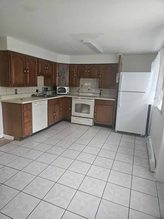 118 Brandy Ln, Unit Studio