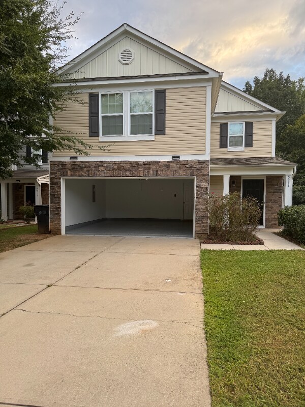 5919 Fazenda Drive in Charlotte, NC - Building Photo - Building Photo