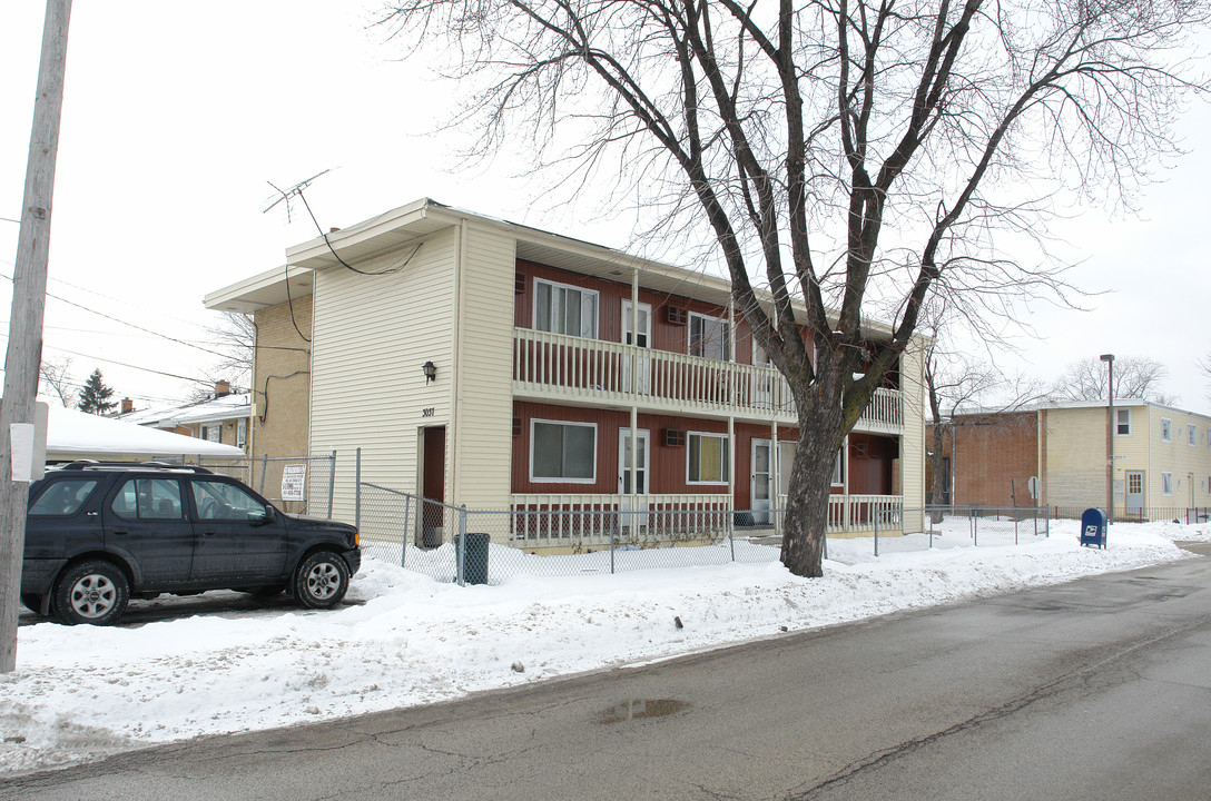 3037 Bright St in Franklin Park, IL - Building Photo