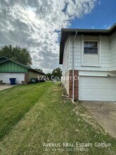 1224 Colbert Ct in Florissant, MO - Building Photo - Building Photo